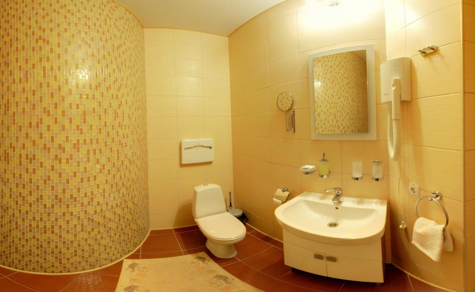 Tsentralniy Hotel Khmelʼnytsʼkyy Buitenkant foto