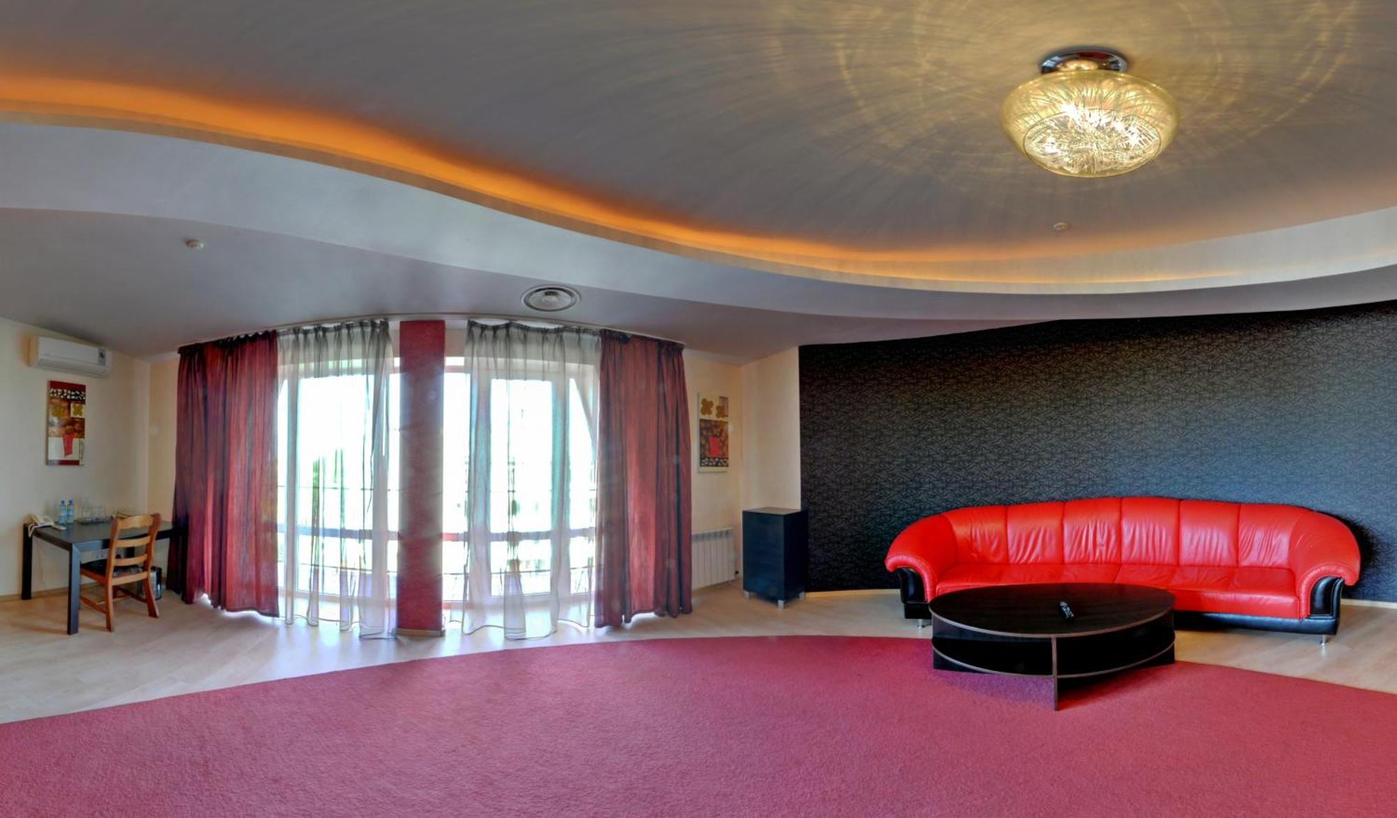 Tsentralniy Hotel Khmelʼnytsʼkyy Buitenkant foto