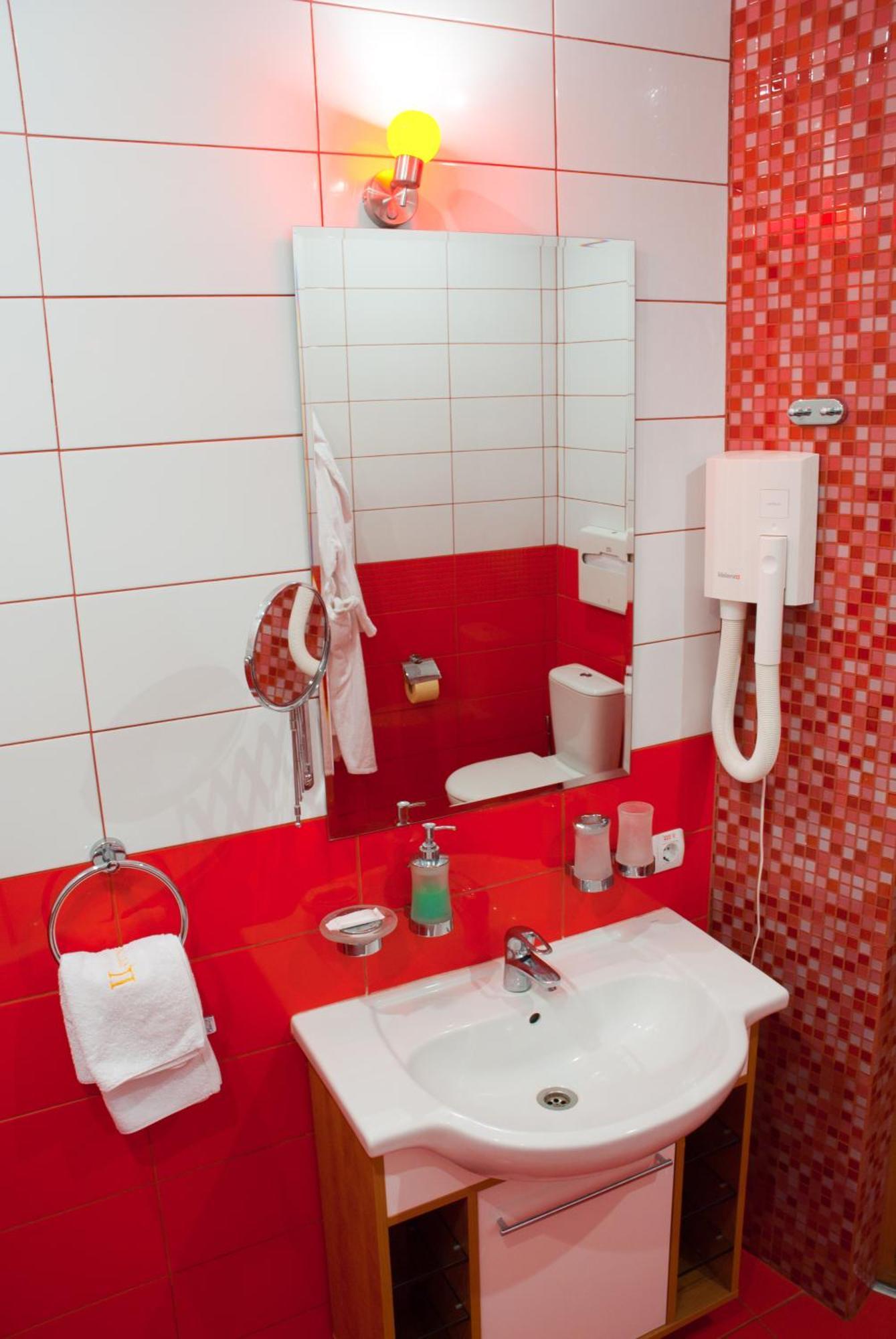 Tsentralniy Hotel Khmelʼnytsʼkyy Buitenkant foto