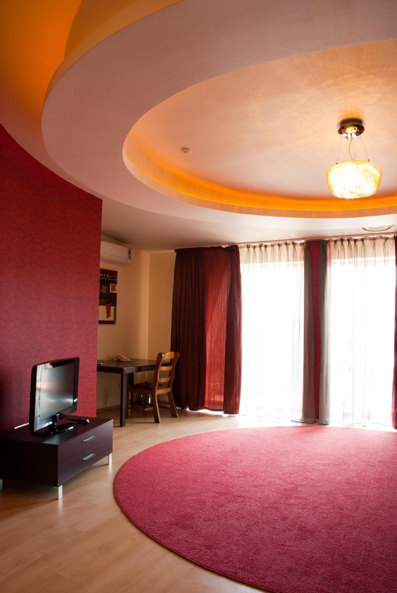 Tsentralniy Hotel Khmelʼnytsʼkyy Buitenkant foto