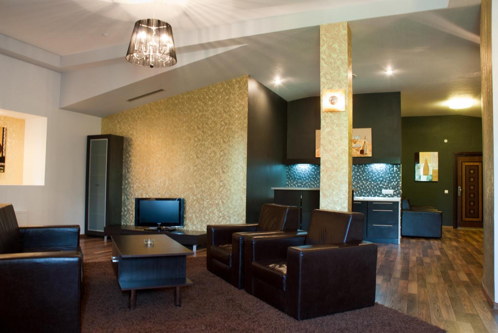 Tsentralniy Hotel Khmelʼnytsʼkyy Buitenkant foto