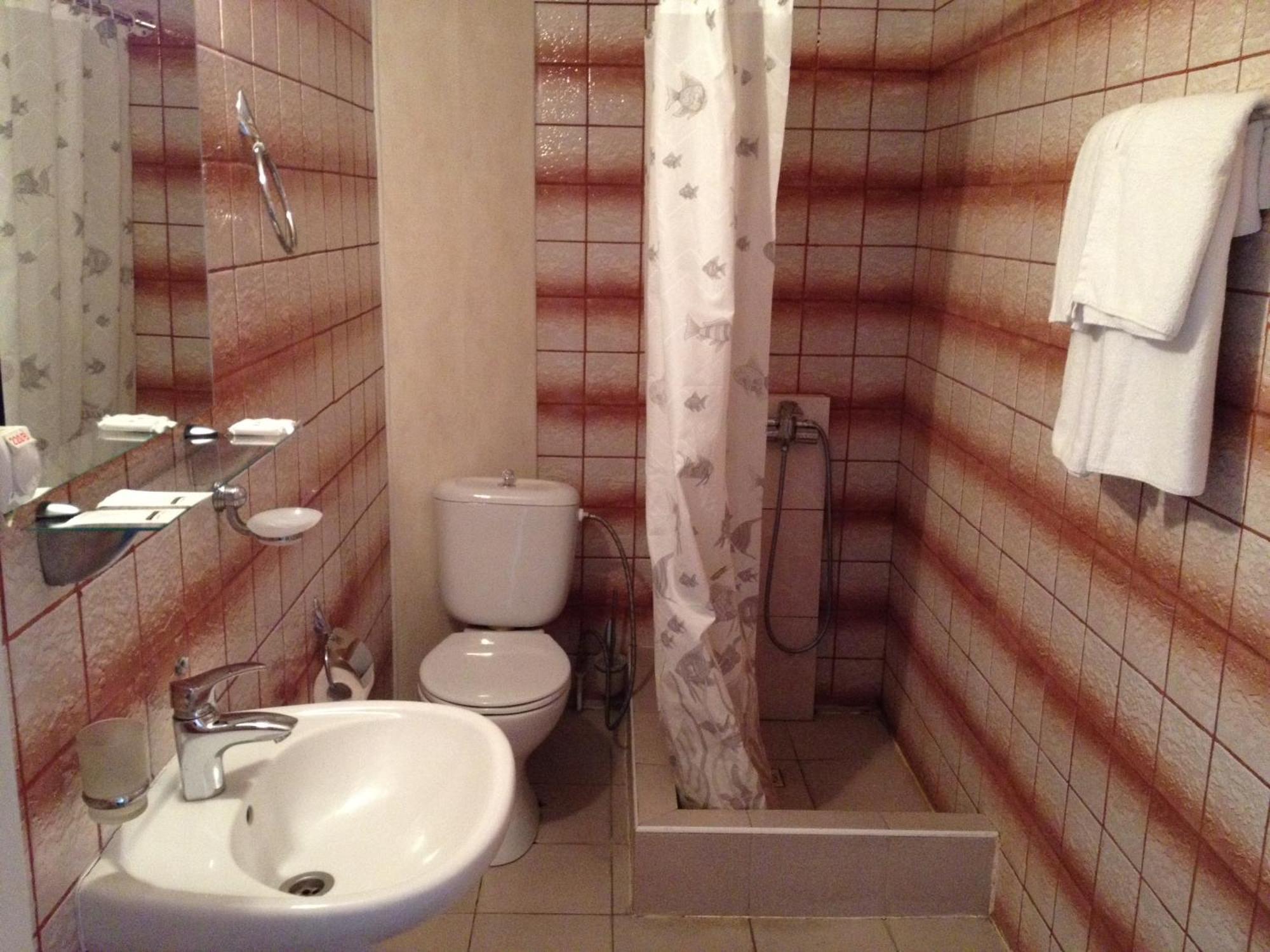 Tsentralniy Hotel Khmelʼnytsʼkyy Buitenkant foto